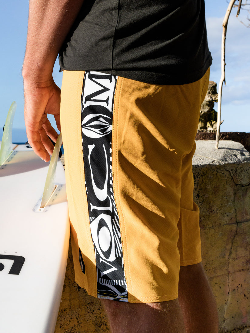 Marker Mod-Tech 20" Boardshorts - Old Gold