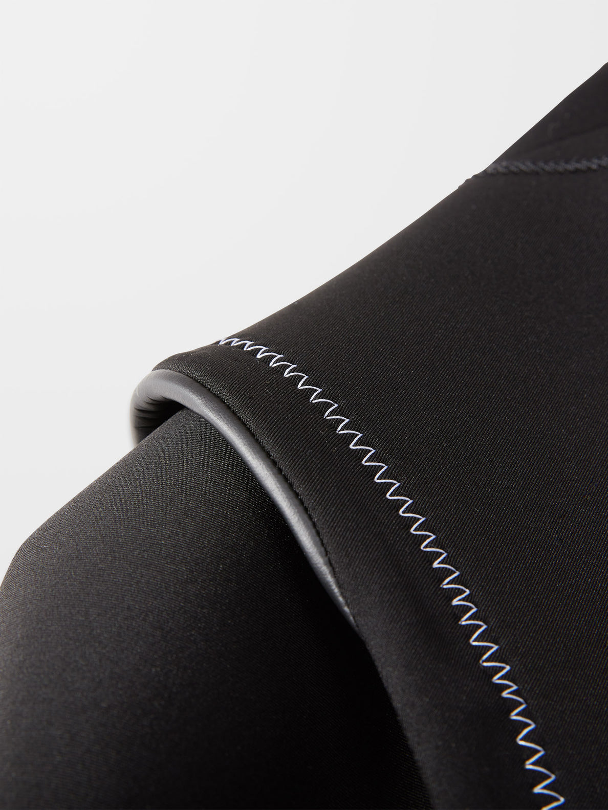 Modulator 2/2MM Short Arm Chest Zip Wetsuit - Black